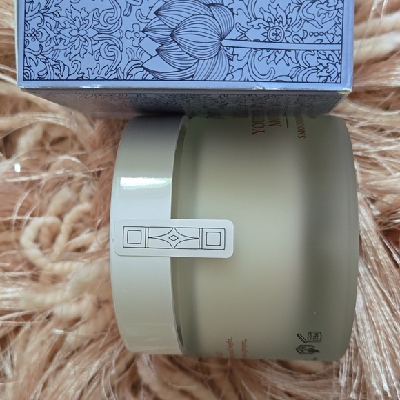 Fresh Youth Moisturizer and Fresh Soy Face Cleanser. New never opened containers - Picture 6 of 7